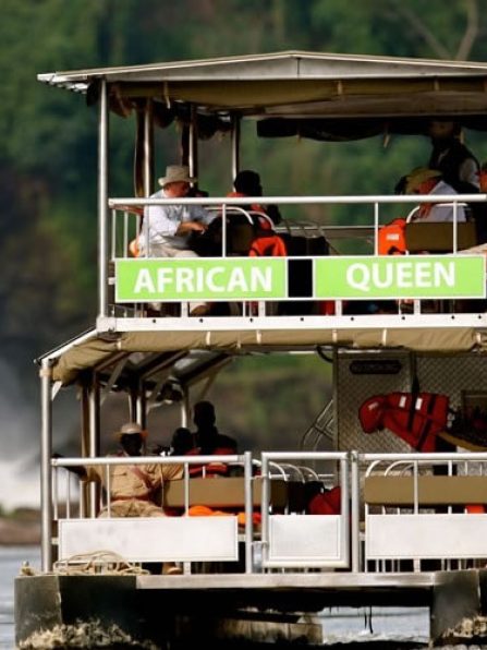 paw print murchison-boat-cruise